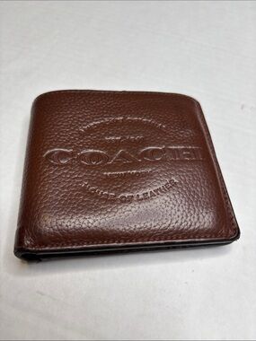 Coach vintage pebble leather bifold wallet